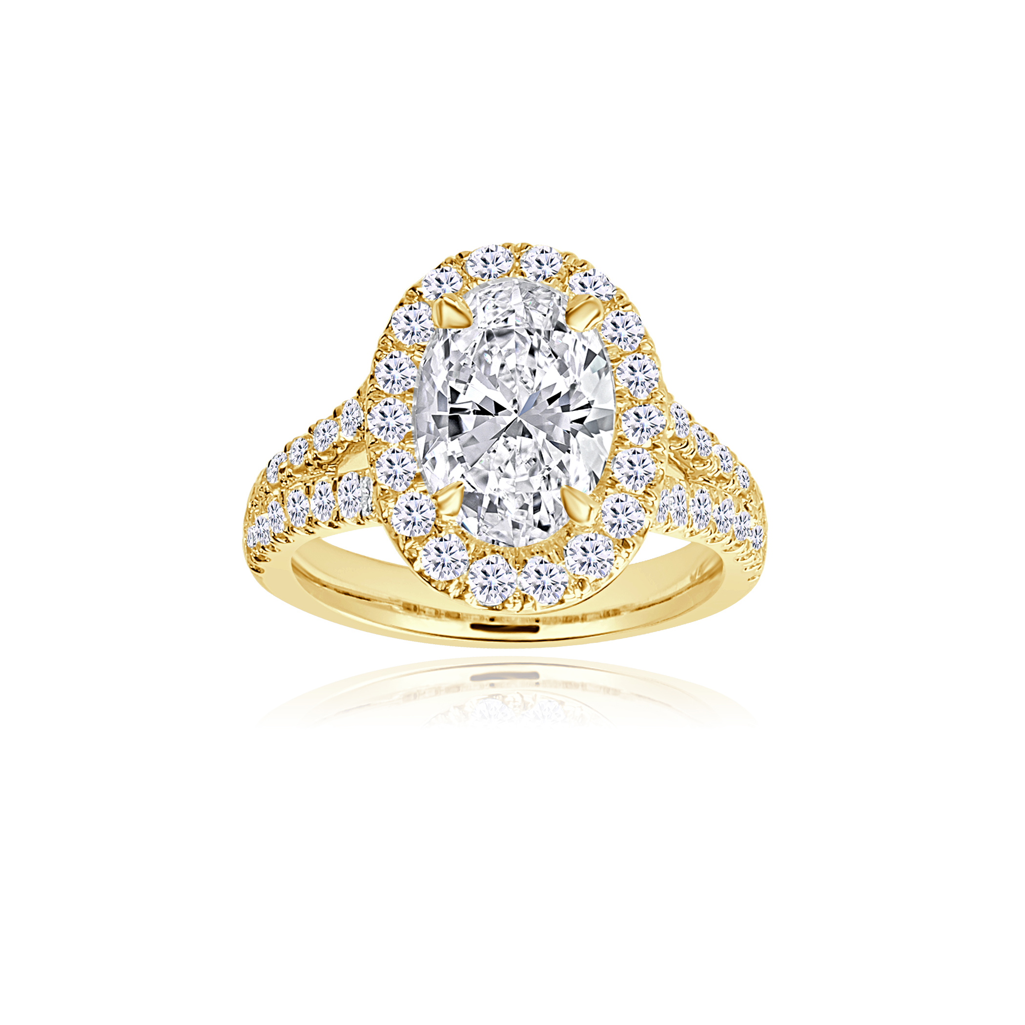 Lab-grown diamond engagement ring 2